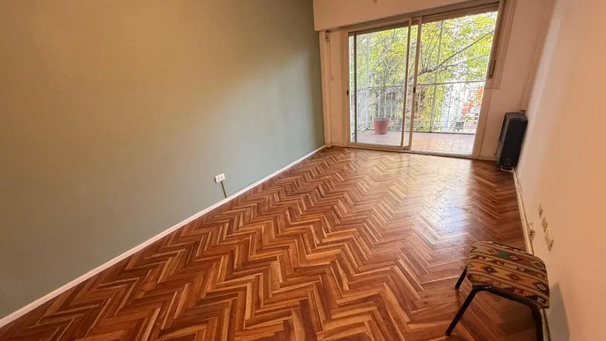 CERVI VENDE | 3 Ambientes con balcón y pisos de parquet en Palermo Hollywood, Próximo a subte 2