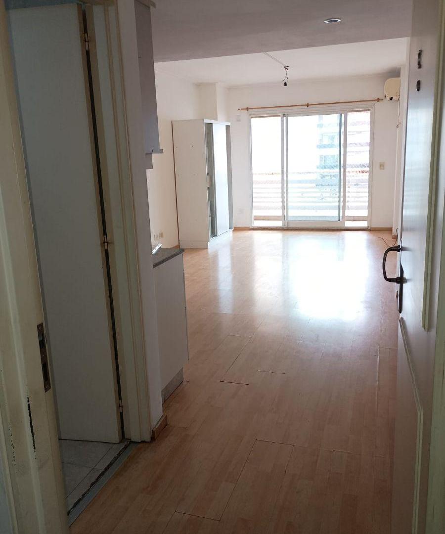 Foto de MONOAMBIENTE AMPLIO 43 m2 APTO PROF BALCON BAULERA EDIF MODERNO, imagen 3