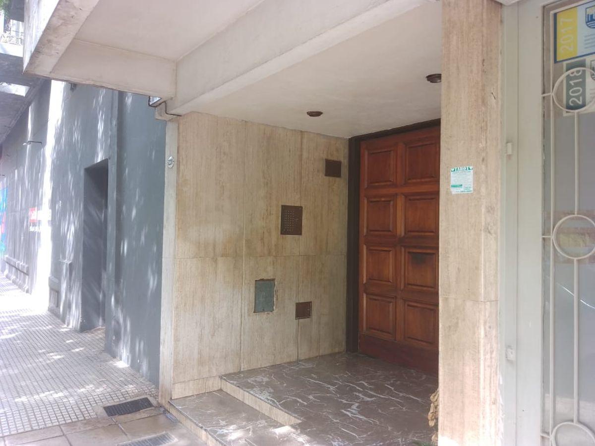 Foto de 2 AMB. APTO PROF. C/FTE BALCON LAVADERO VISTA ABIERTA EXCELENTE UNIDAD, imagen 1