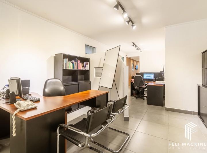 Venta Oficina 97 m² | Recepción + 4 Despachos + Depósito | 2 Baños 5