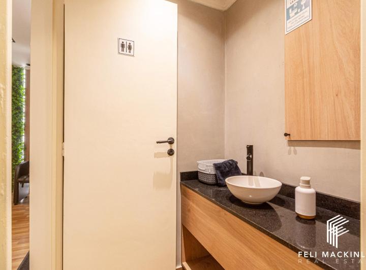 Venta Oficina 97 m² | Recepción + 4 Despachos + Depósito | 2 Baños 1