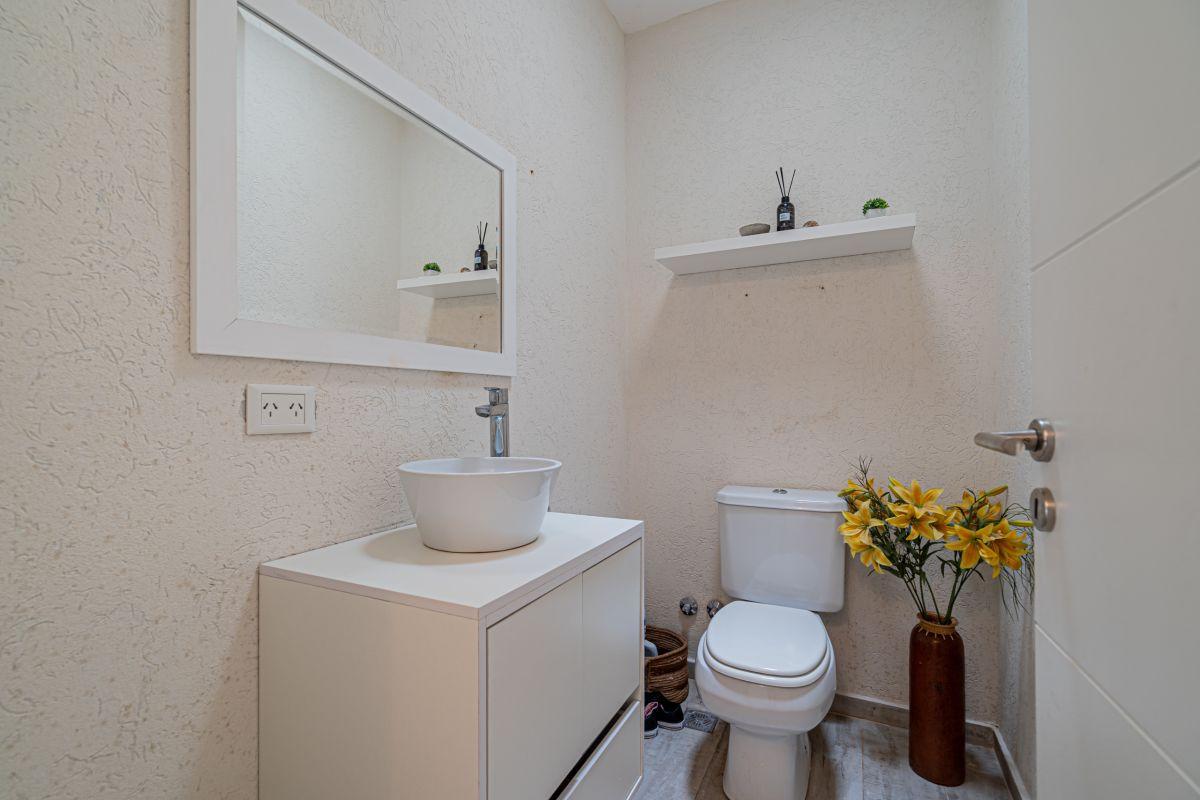 Casa en venta en Barrio San Ramiro – Pilar del Este