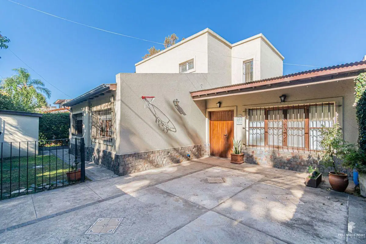 Casa en venta en Bella Vista | Jardín, pileta y excelente ubicación 1