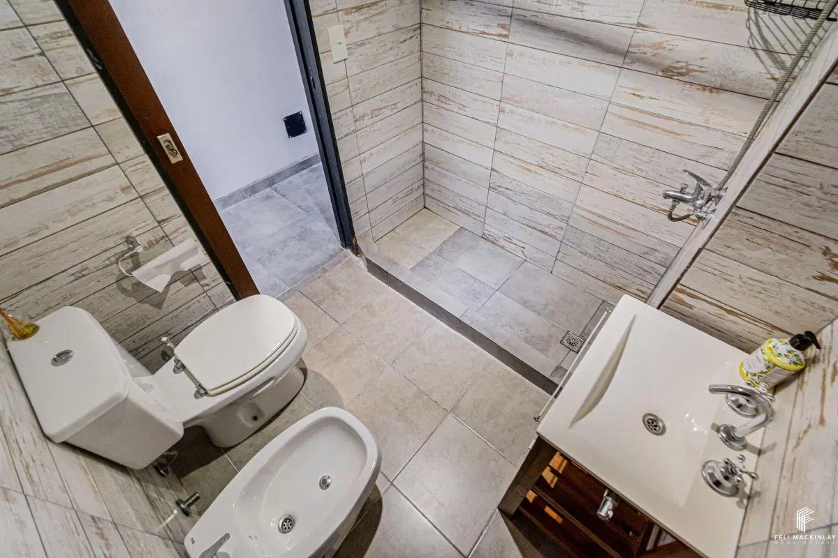 Departamento 2 ambientes en alquiler con patio, terraza en Coghlan 5
