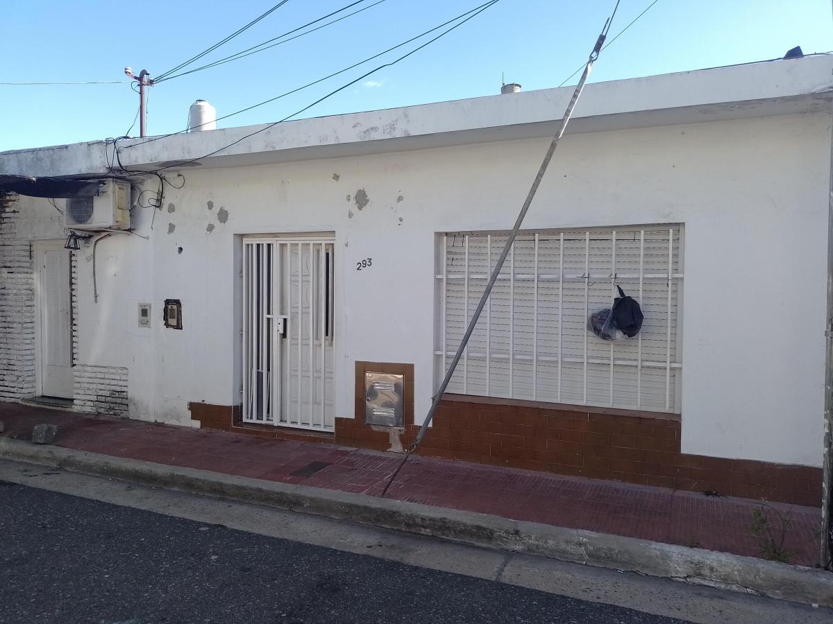 Excelente Casa en Venta 5 Amb, con Patio, Acceso a Puente Olimpico. con Renta 1