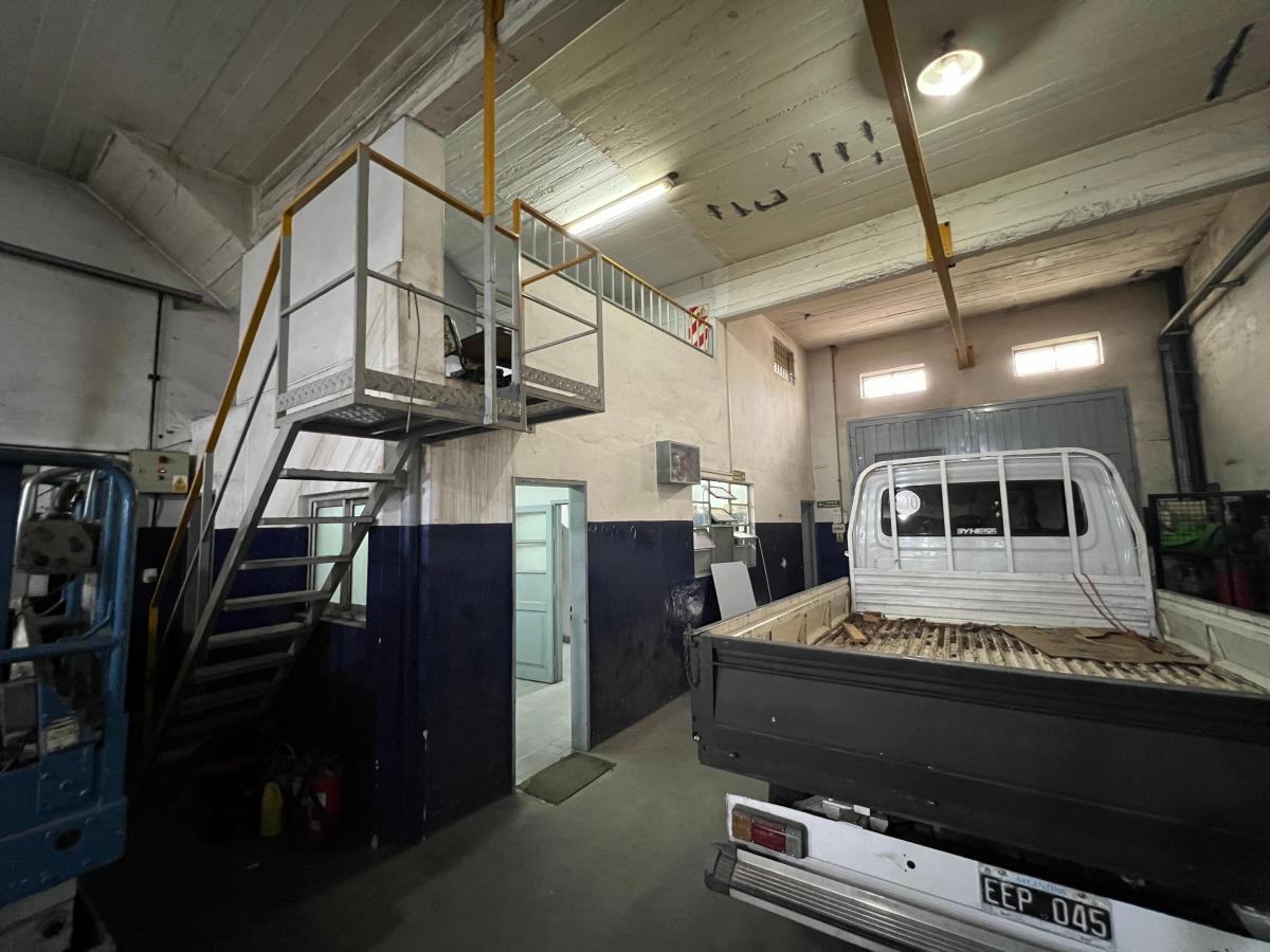Venta, Taller Industrial 8,66 X 44, Ofics/vestuarios/comedor/terraza y Parrilla 5