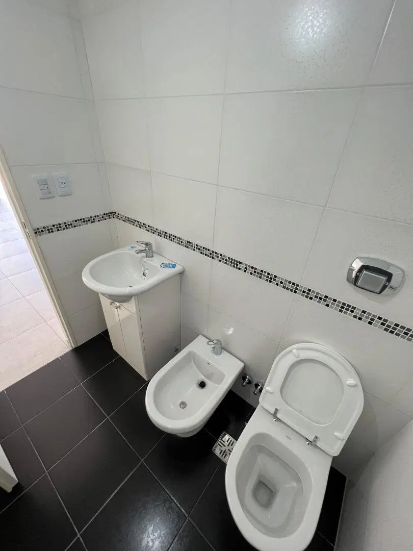Alquiler, mono ambiente, impecable, luminoso, amplio, frente 3
