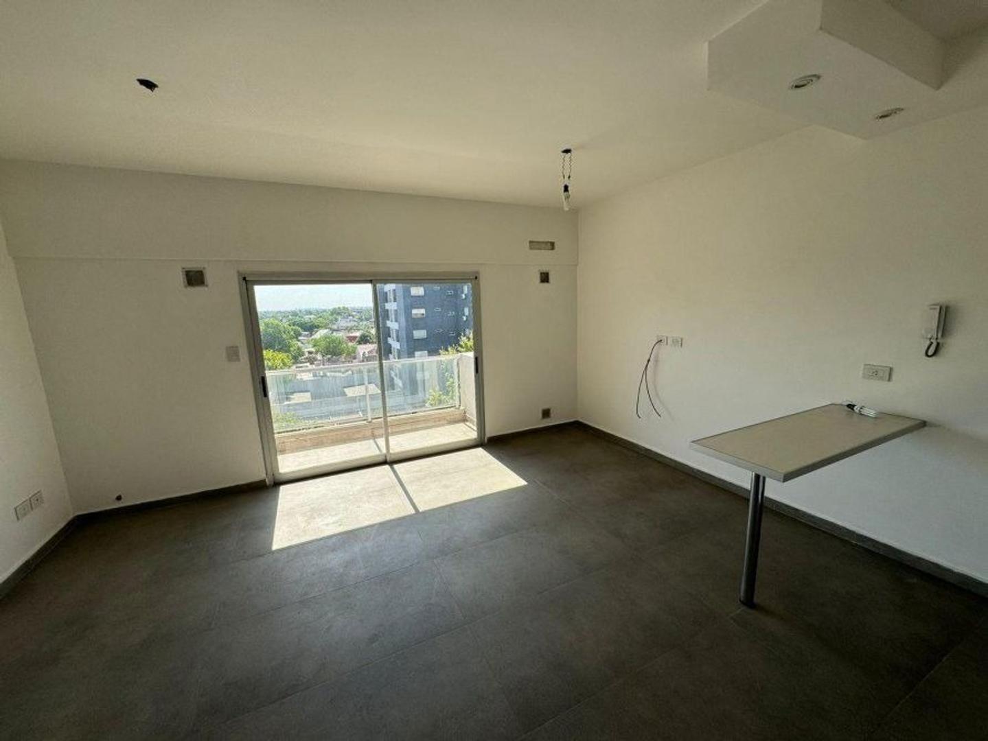 Foto de Venta, 2 ambientes frente, cochera, amplio,2 baños. SUM/GYM, imagen 3