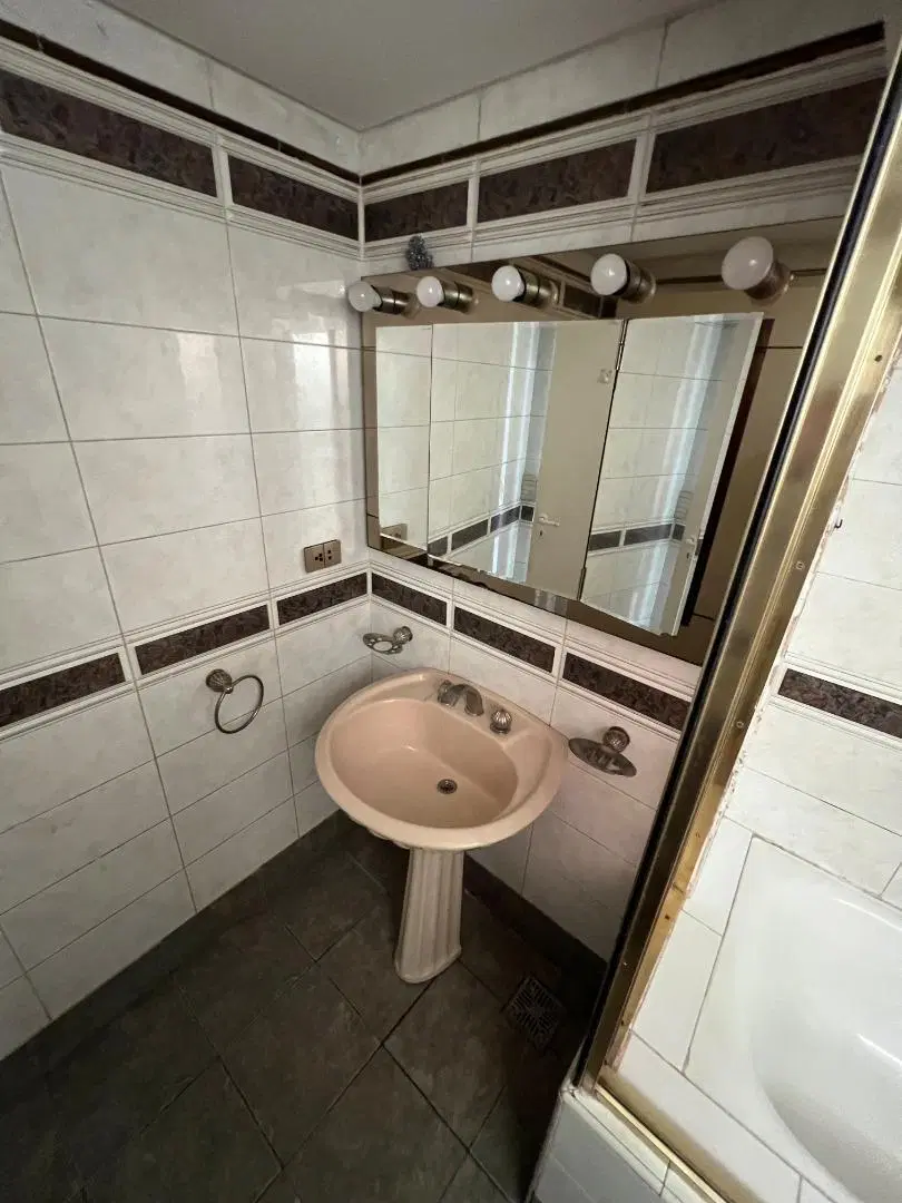 Alquiler, tipo PH, 1º piso, 3 amb; coch, patio,lav, parrilla 3