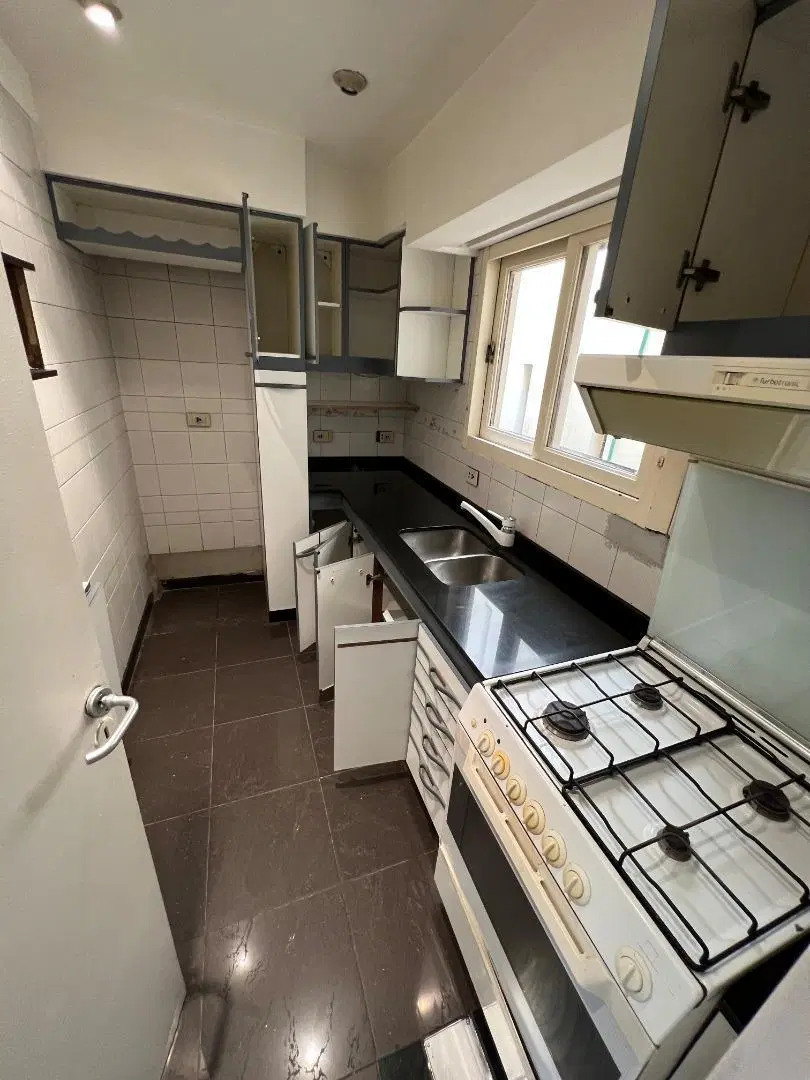 Alquiler, tipo PH, 1º piso, 3 amb; coch, patio,lav, parrilla 4