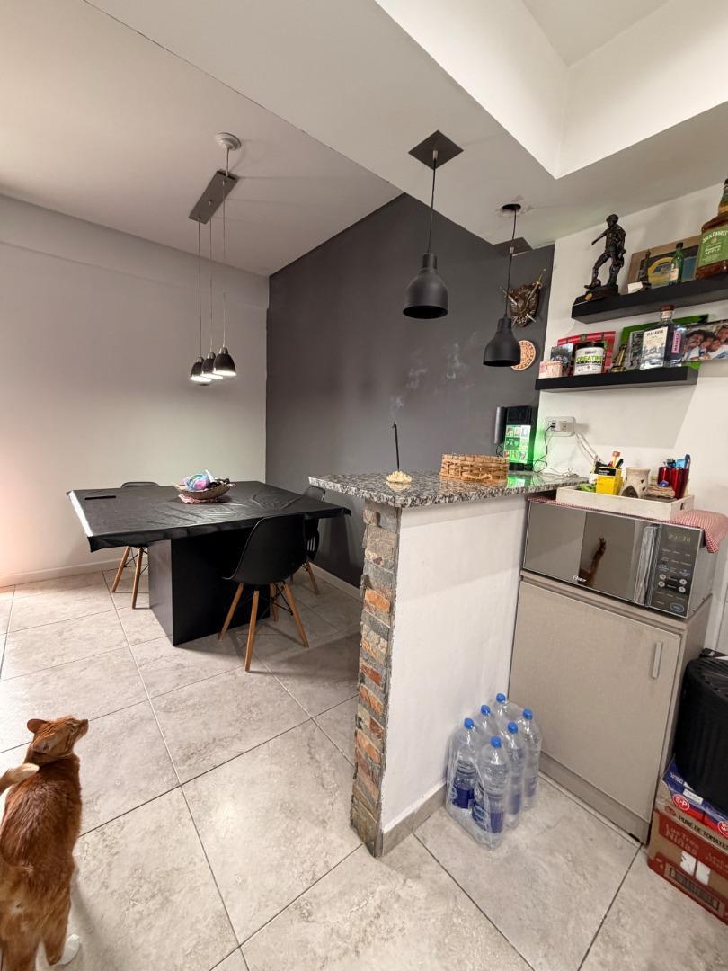 Foto de VENTA, 2 amb al frente, cochera cubierta, impecable, imagen 5