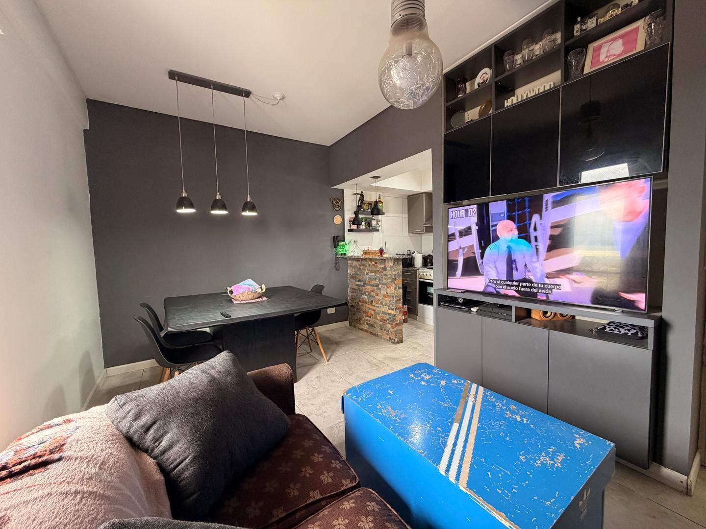 Foto de VENTA, 2 amb al frente, cochera cubierta, impecable, imagen 1