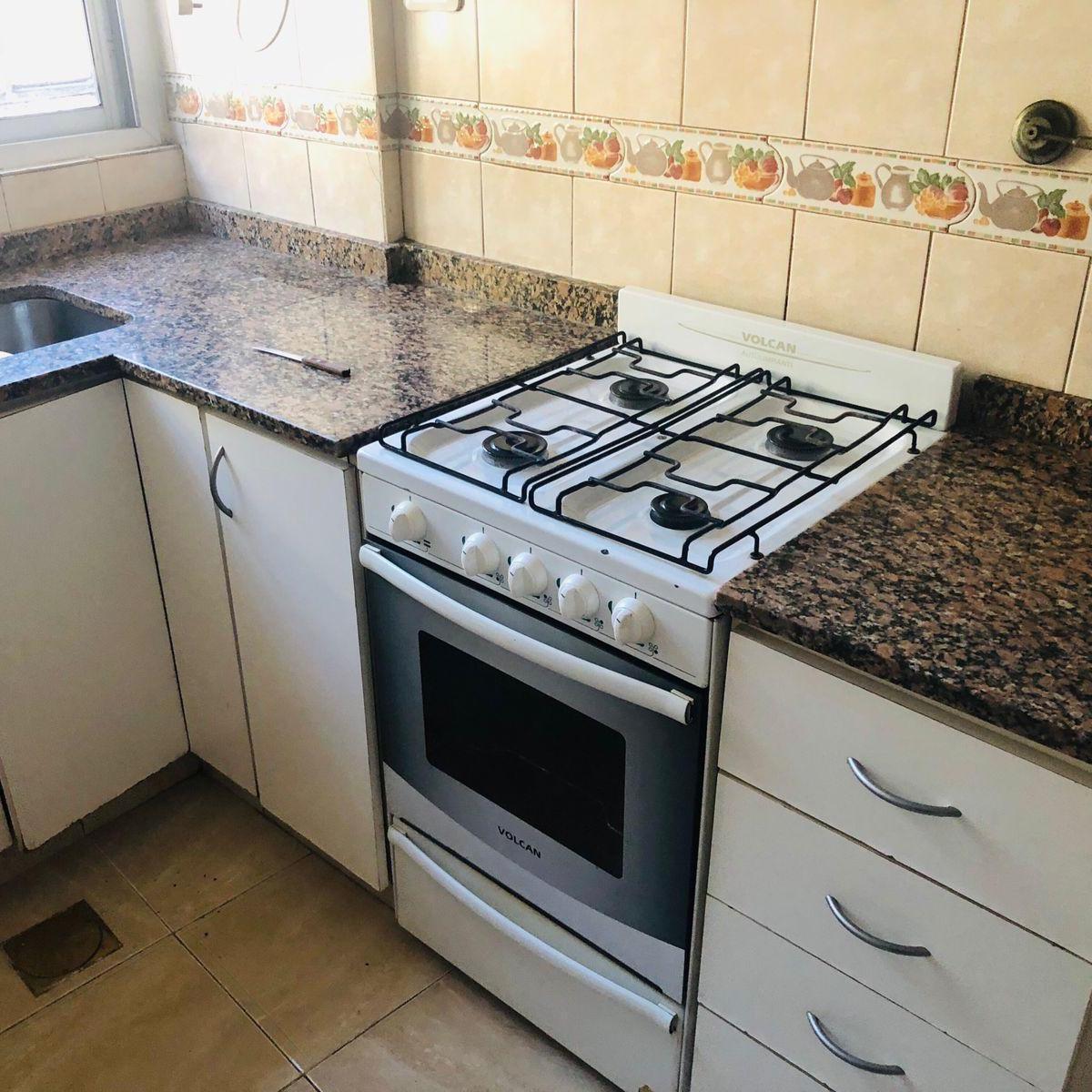 Foto de FLORES NORTE | 3 AMB | VENTA | Al frente con balcón! oportunidad!, imagen 3