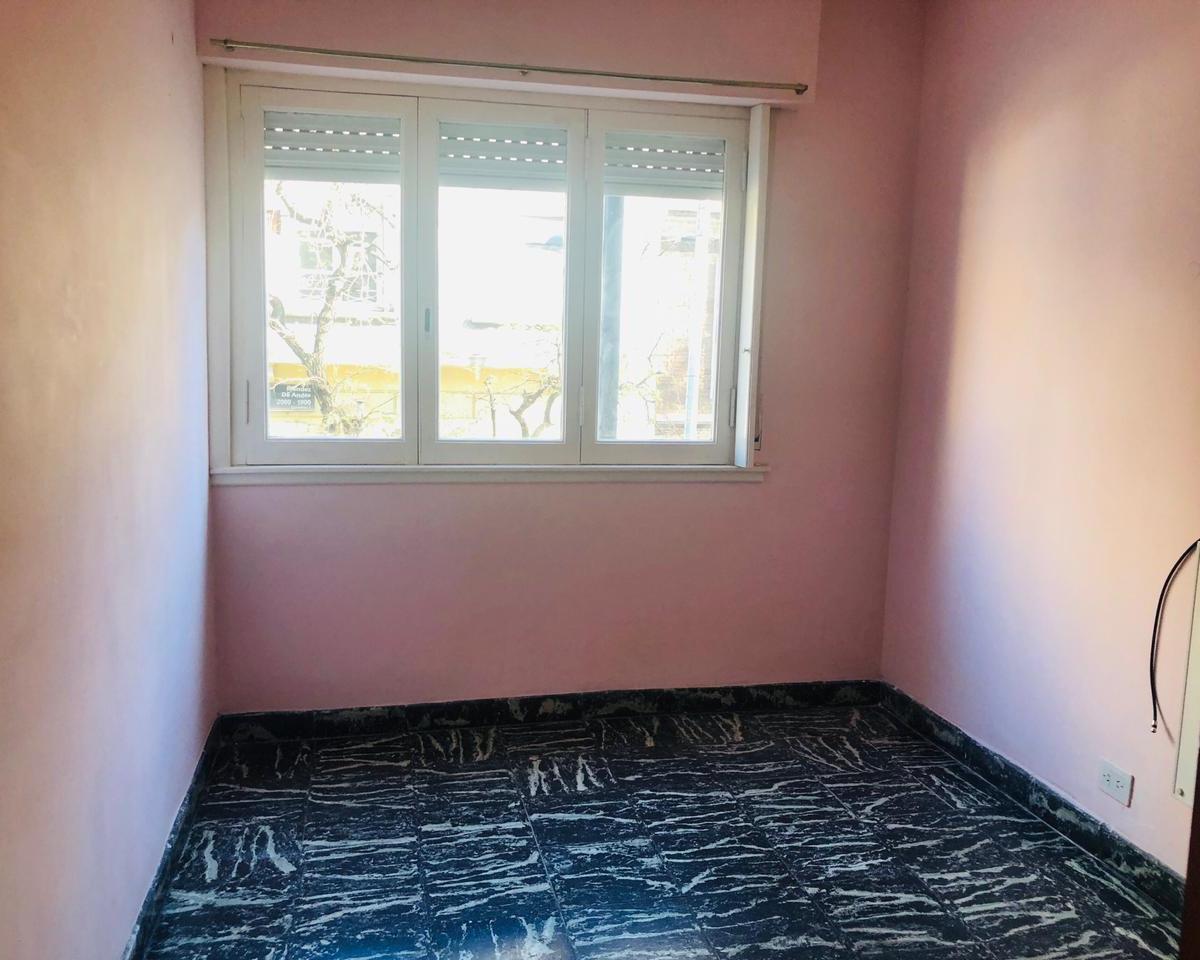 Foto de FLORES NORTE | 3 AMB | VENTA | Al frente con balcón! oportunidad!, imagen 4