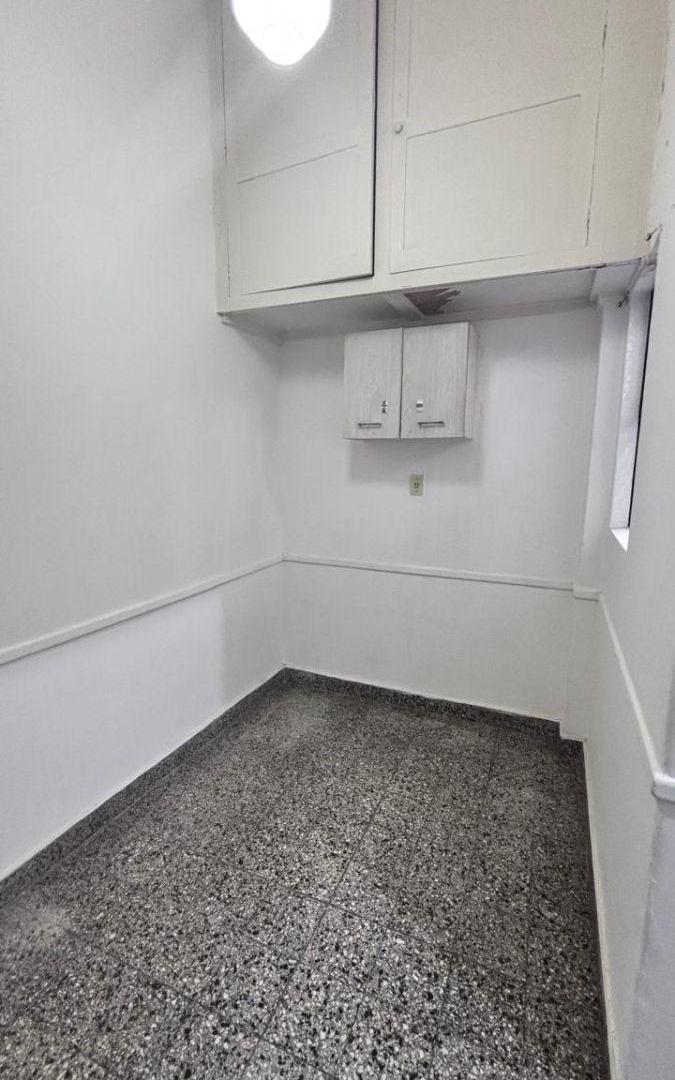 Foto de tres ambientes con dos patios. A metros de Av.Rivadavia, subte y, imagen 3