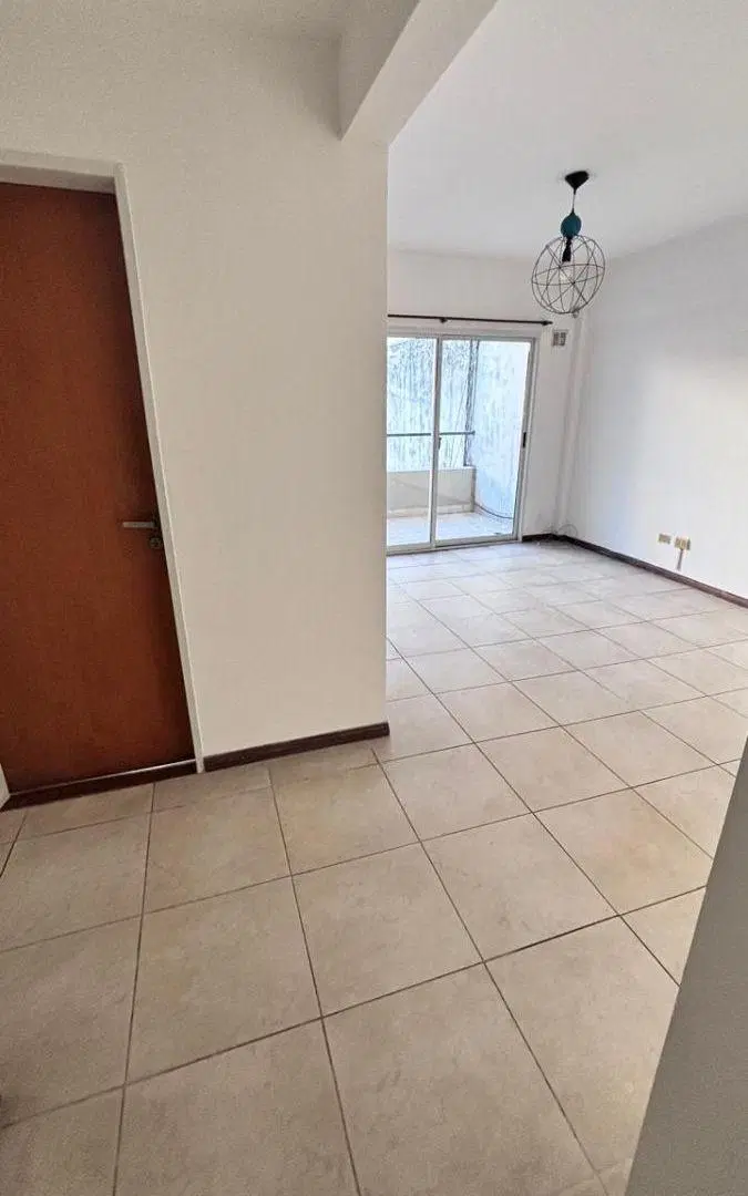 Luminoso 2 ambientes con doble balcón – Excelente ubicación 3