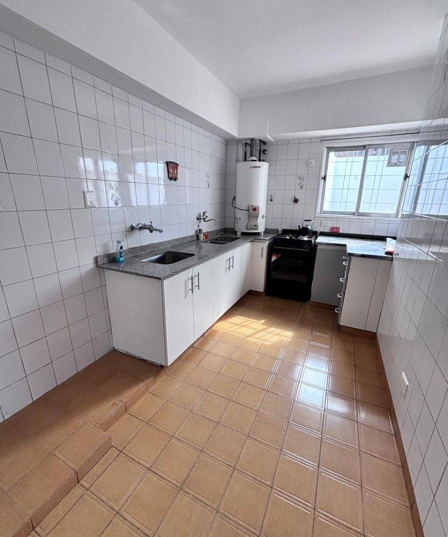 Foto de PH tipo casa de 3 ambientes con terraza propia | Flores Norte, imagen 2