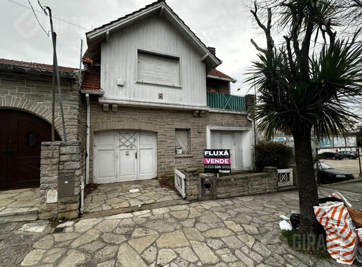 Casa 7 ambientes en guemes 3