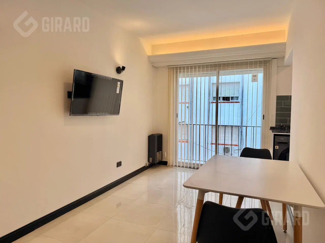 Venta de Departamento 1 ambiente en zona plaza colon 4