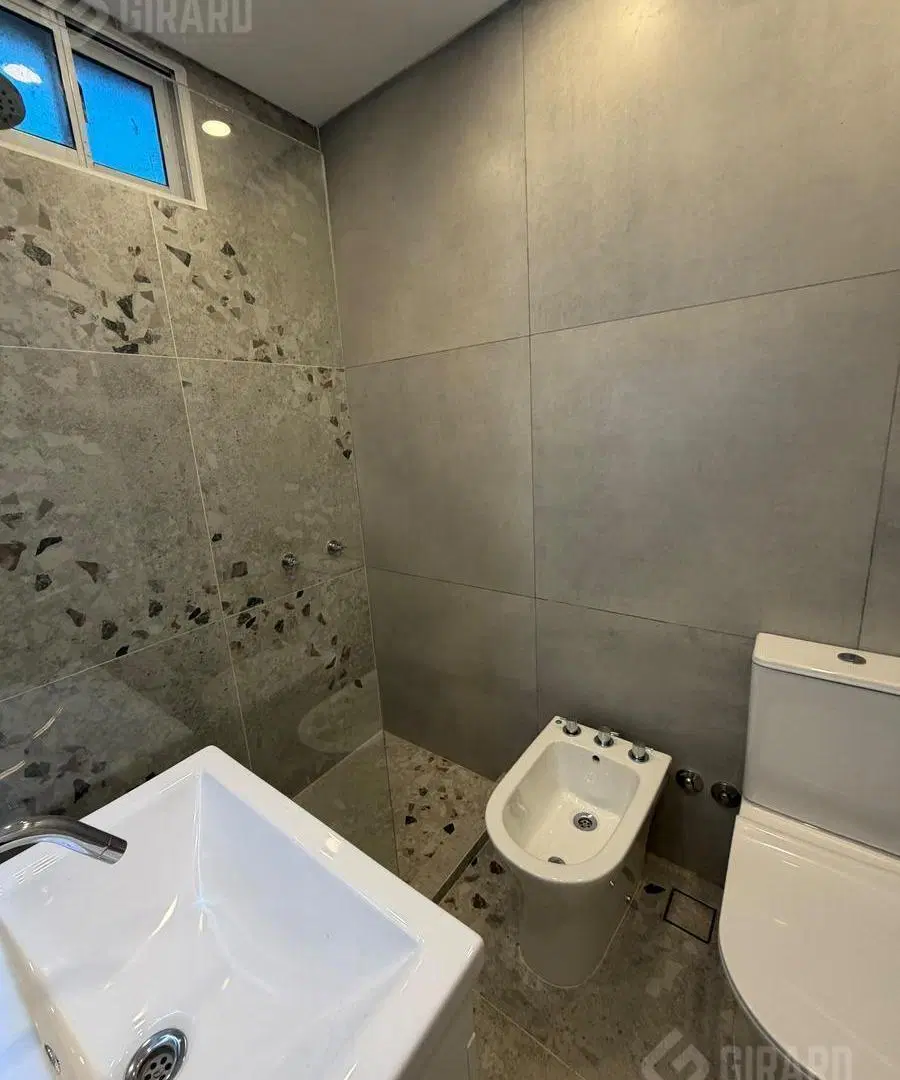 Departamento 2 ambientes en venta zona Plaza Colon 3