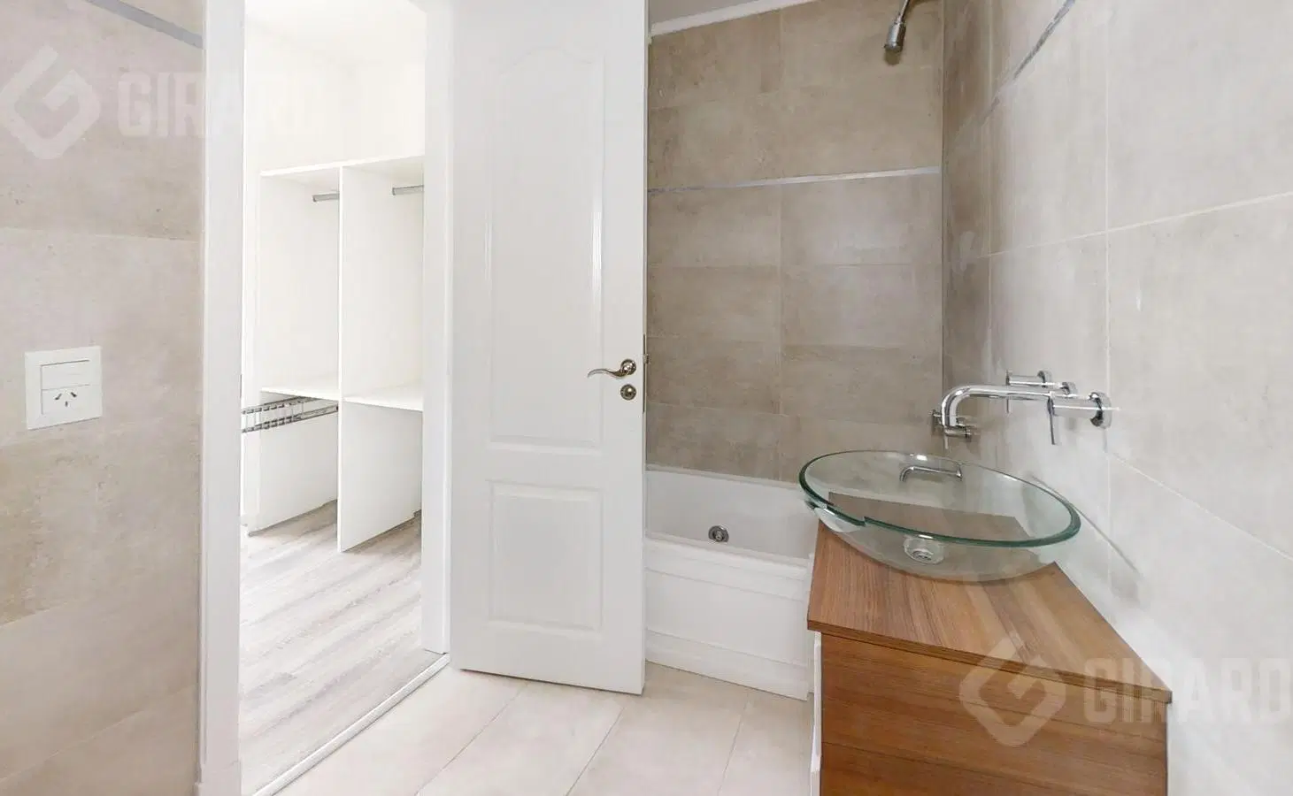Venta Departamento de 2 ambientes,Ubicado en  Zona Chauvin, Visitalo con tour 360 5