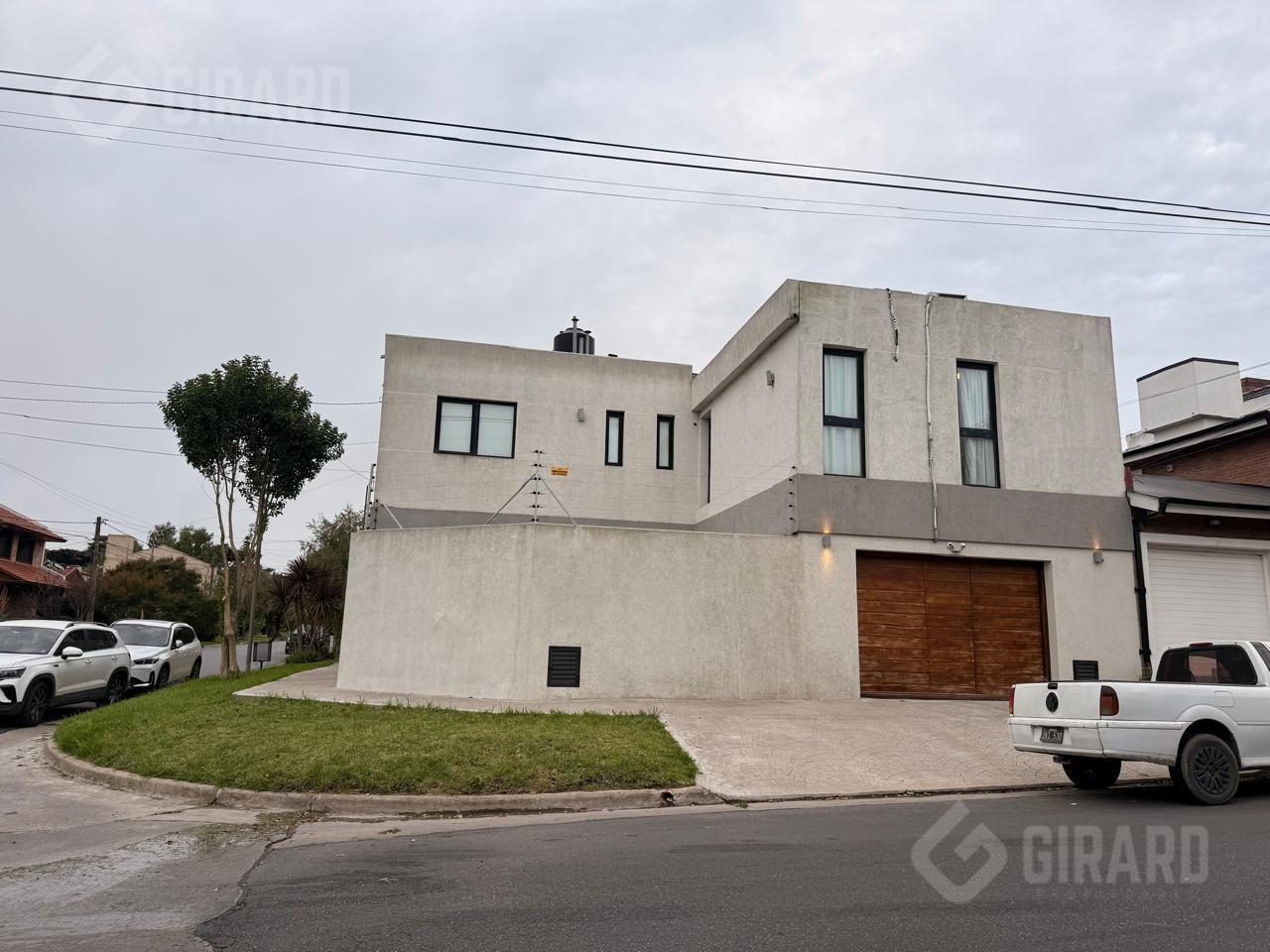 Casa 4 ambientes en zona san carlos