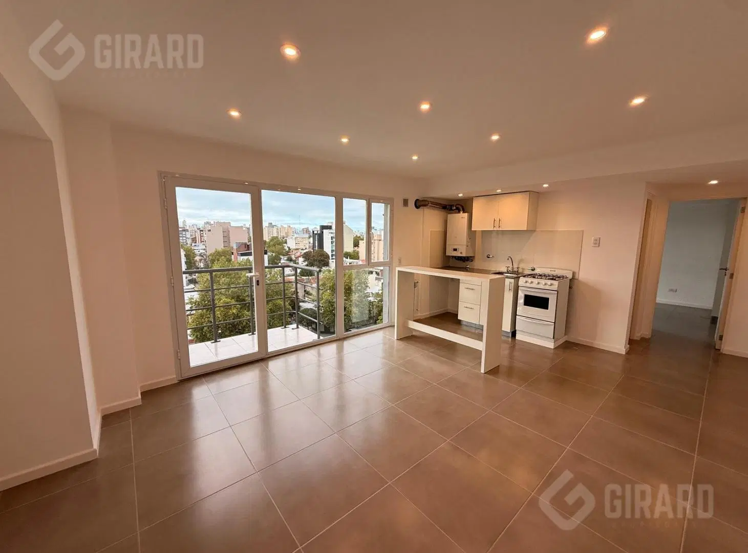 venta de 2 amb a estrenar con cochera. Zona San Juan, Mar del Plata. 2