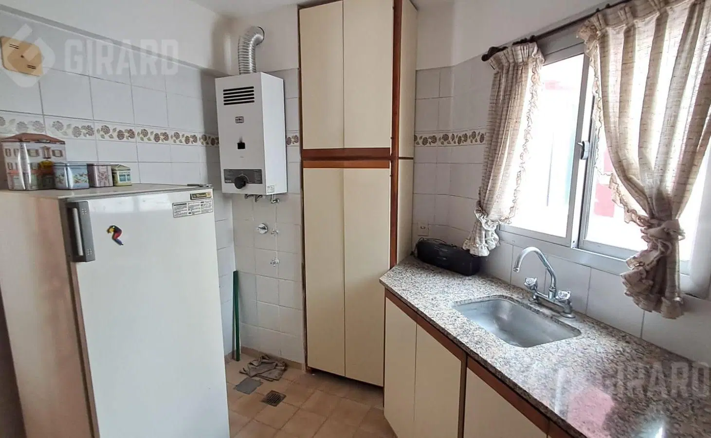 Departamento 2 ambientes en venta en zona Macrocentro 4