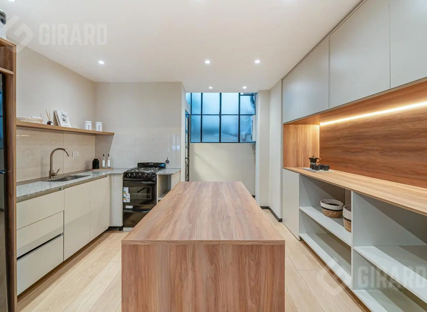Venta Departamento 3 ambientes en zona plaza mitre 8