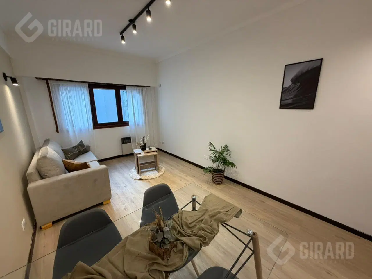 Venta de Departamento 2 ambientes + dependencia en zona plaza colon 1