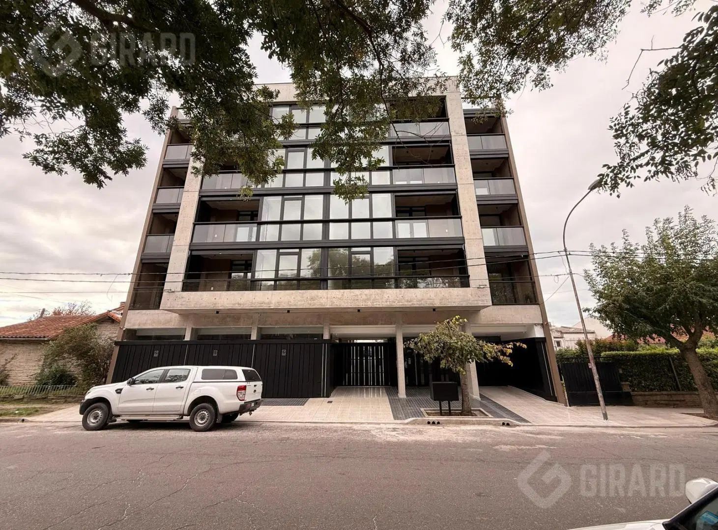 Venta de Departamento 2 ambientes a estrenar en zona plaza guemes 4