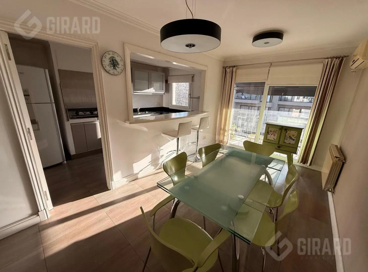Departamento de cuatro ambientes, Piso, Edificio de categoría,  zona Güemes 5