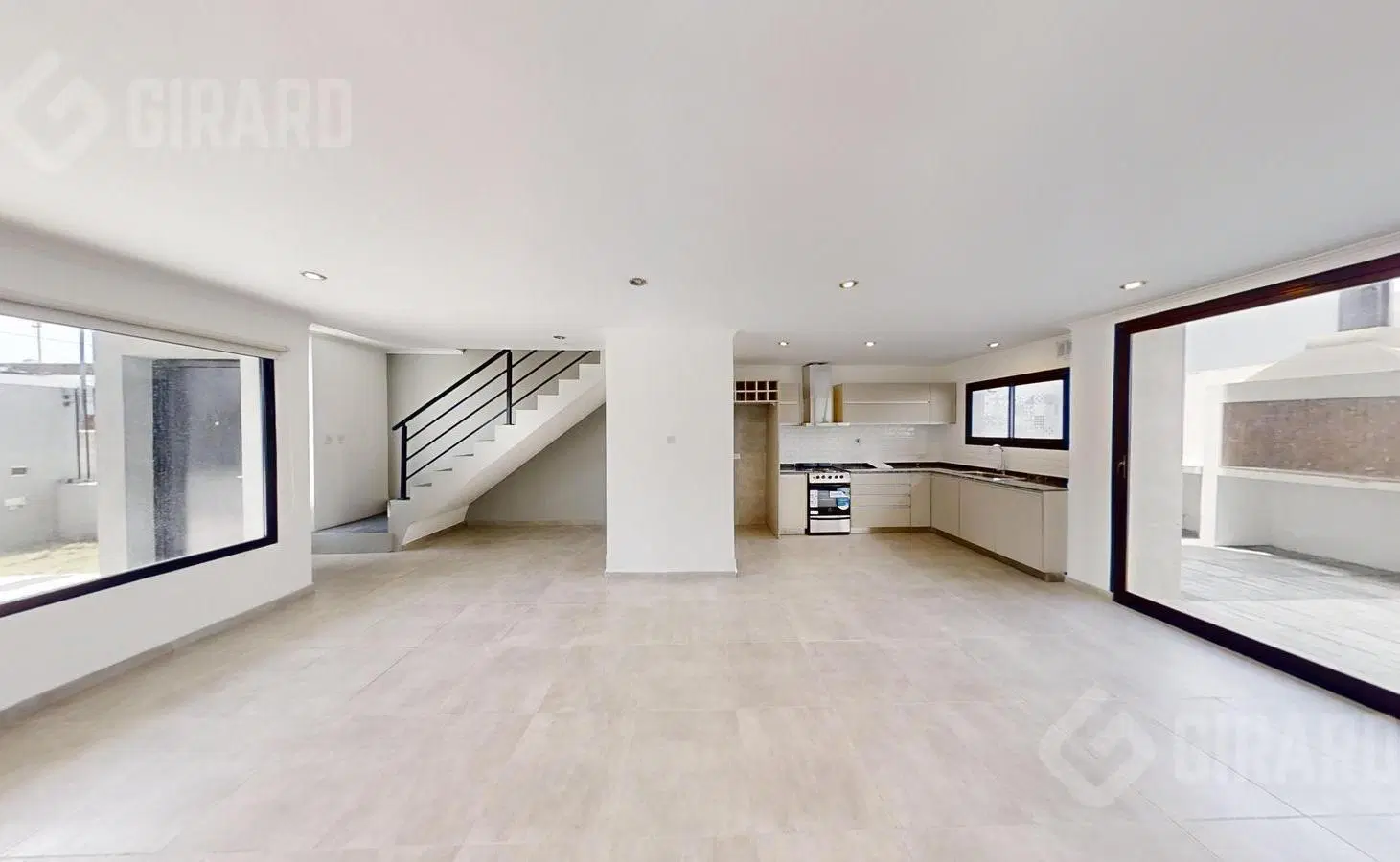 Triplex a estrenar en Villa Primera, oportunidad 8