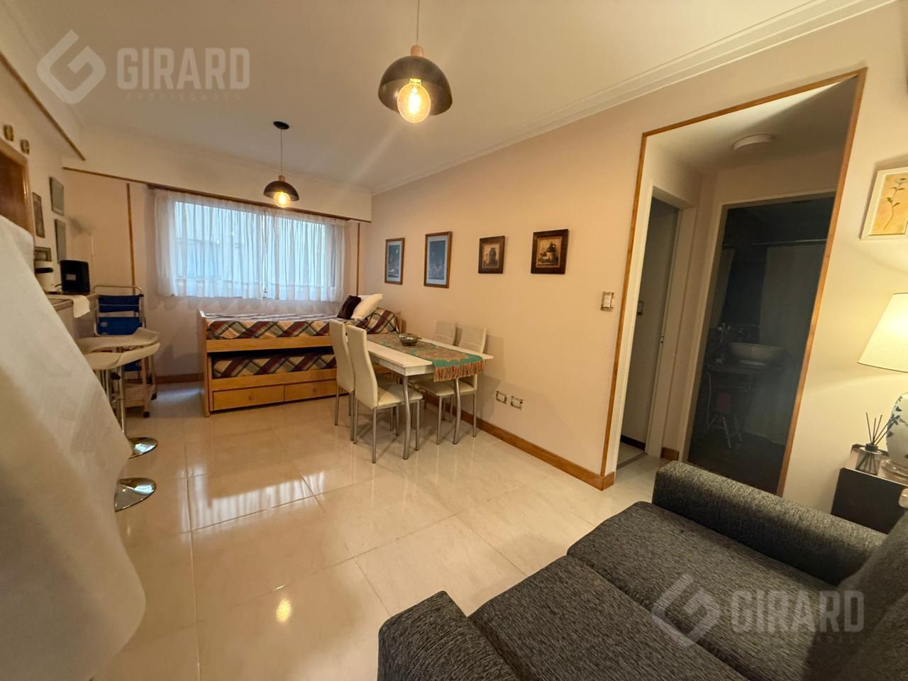 Foto de Departamento en venta de 2 amb en zona Plaza Colon. Se vende todo, imagen 4