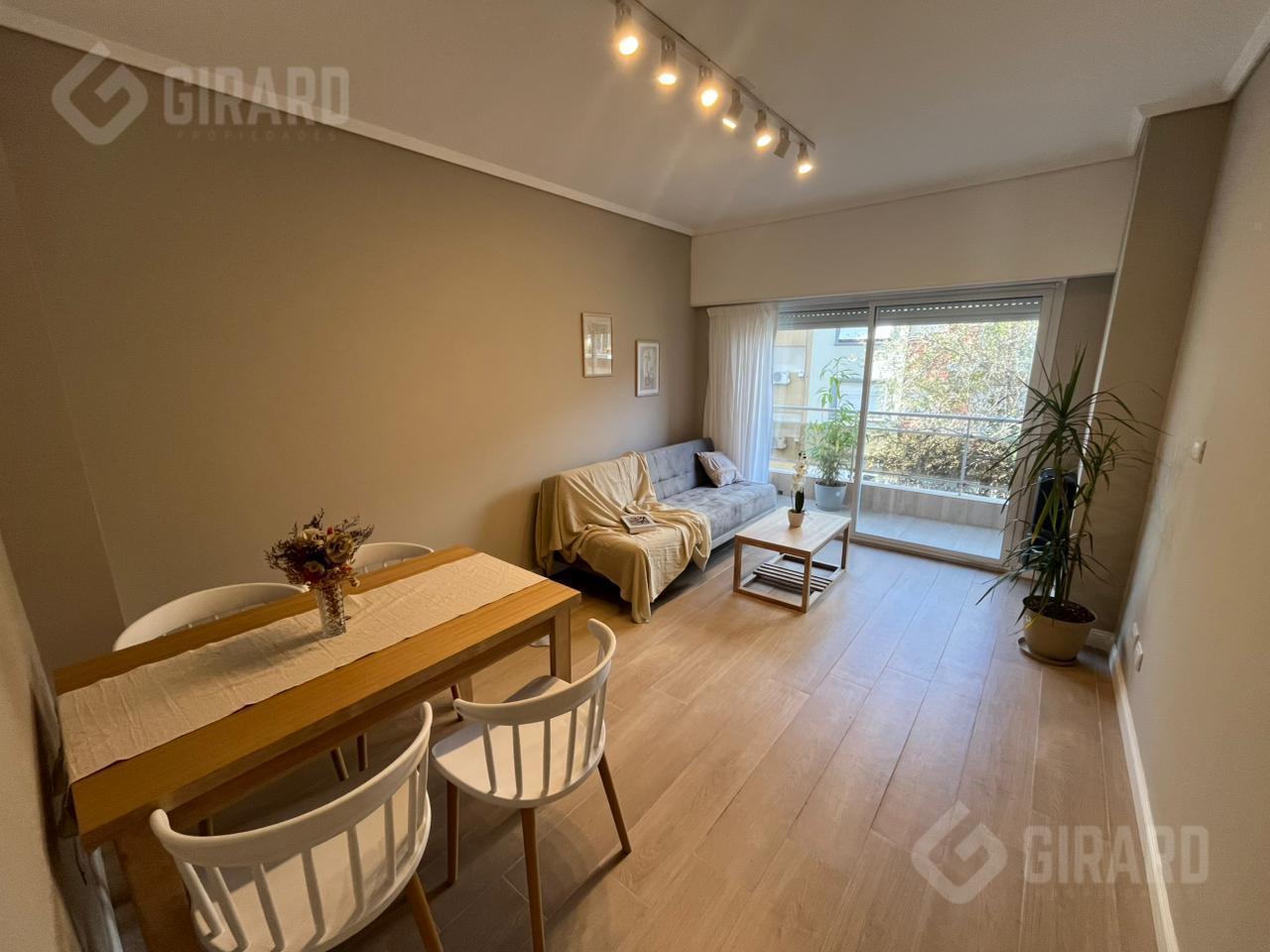 Foto de Venta de Departamento de 2 ambientes a la calle con balcón saliente, imagen 3