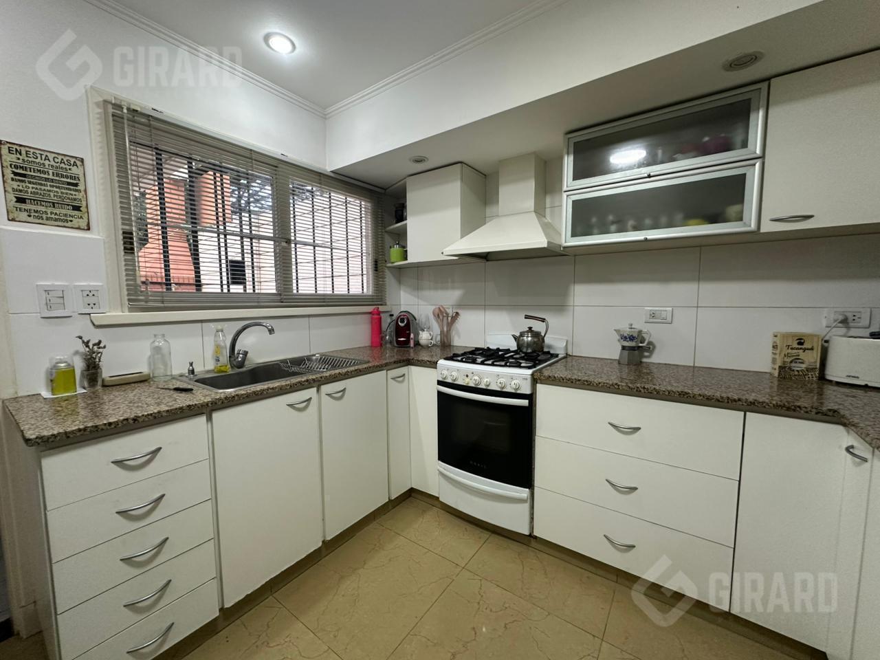 Foto de Casa de 4 ambientes con parque en Villa Primera, imagen 4