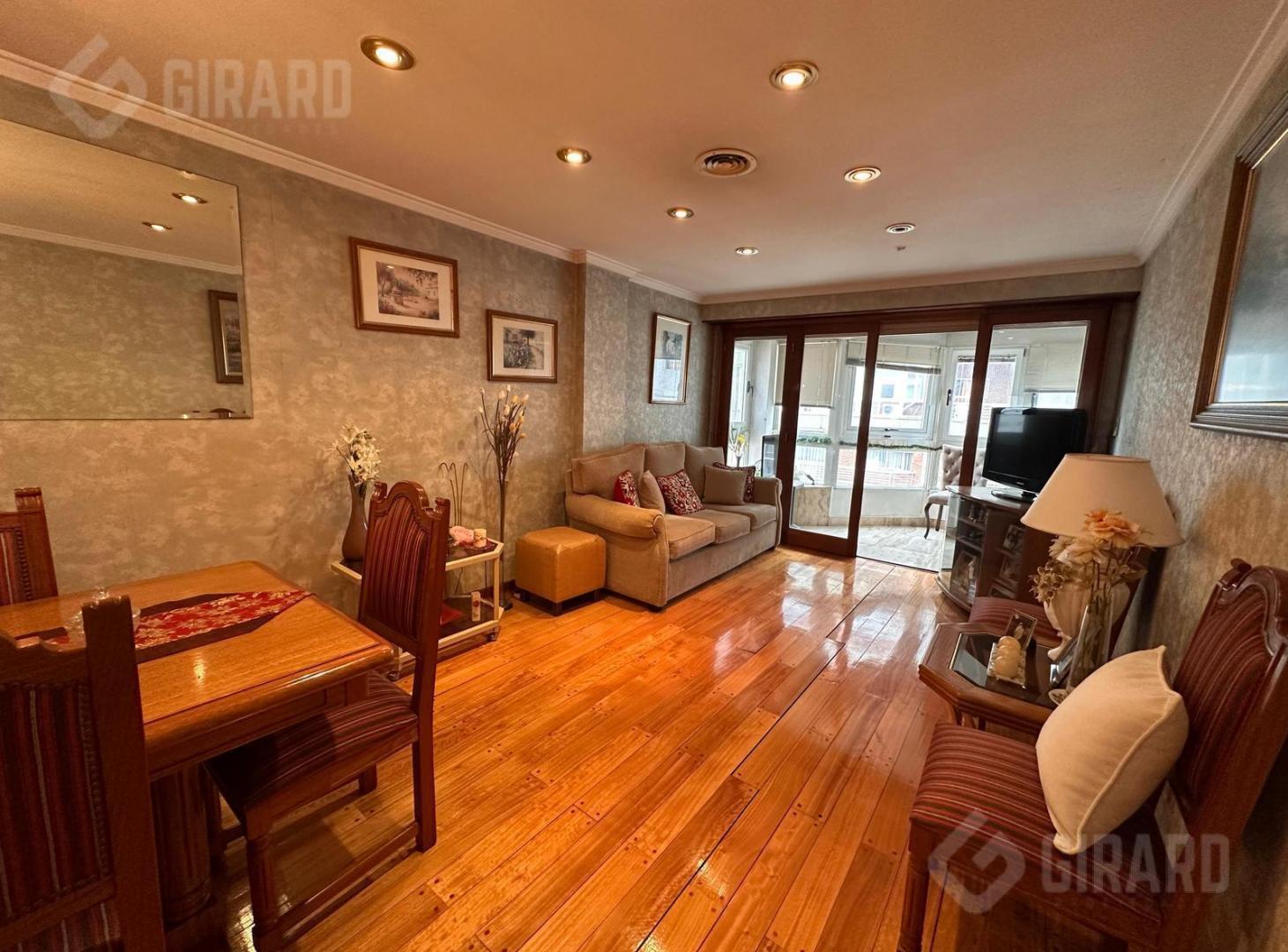 Foto de venta de Departamento 4 ambientes con cochera y quincho privado. Zona, imagen 4