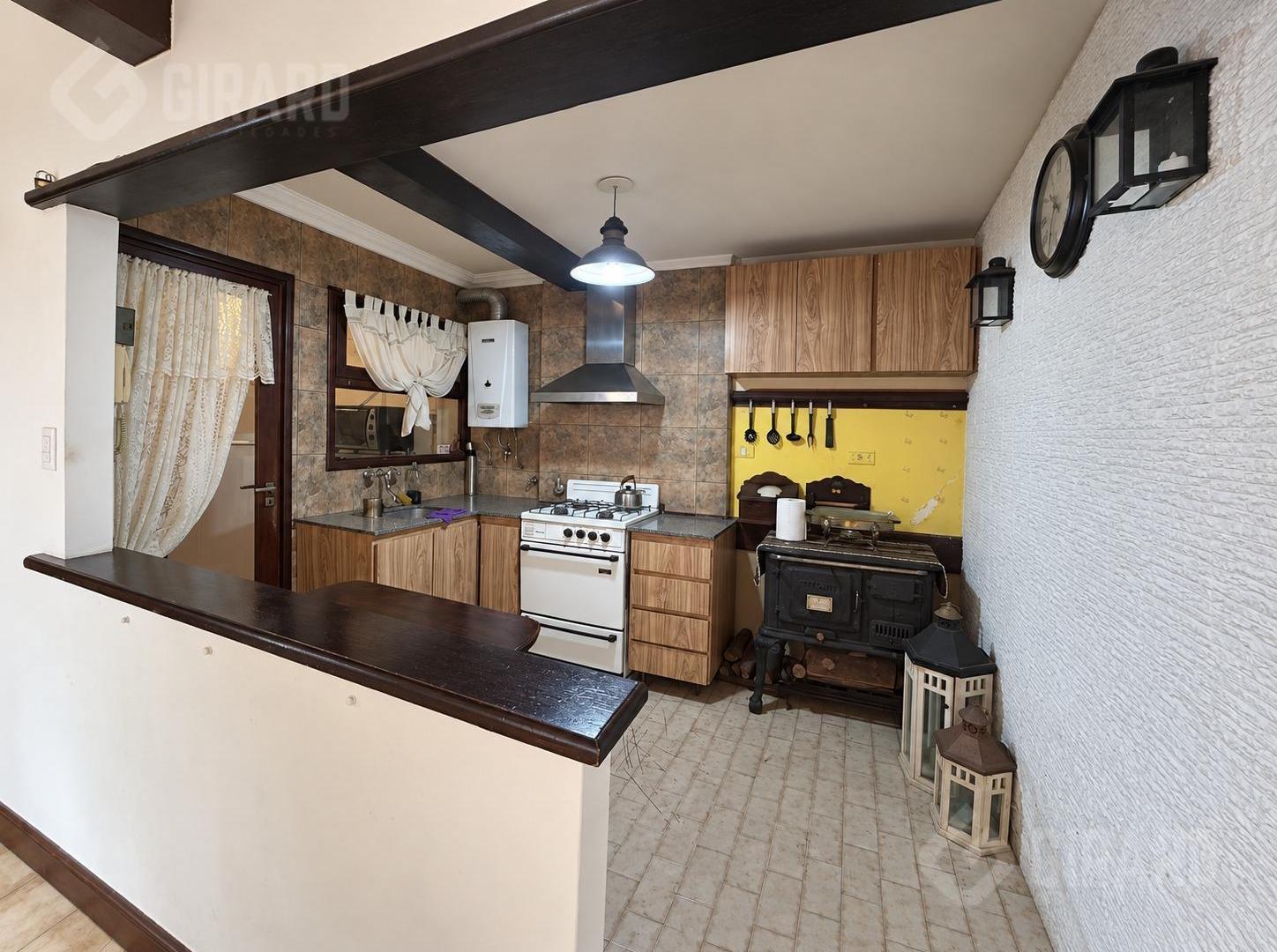 Foto de Departamento de 2 ambientes en alquiler zona La Perla, imagen 2