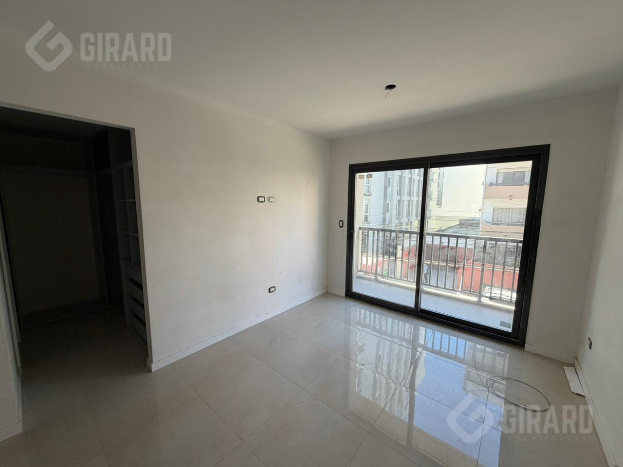 Foto de Departamento en venta de 1 amb con cochera y balcon saliente. zona, imagen 2