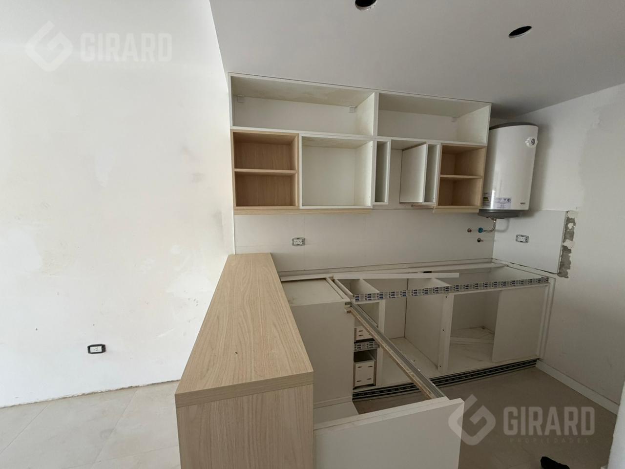Foto de Departamento en venta de 1 amb con cochera y balcon saliente. zona, imagen 4
