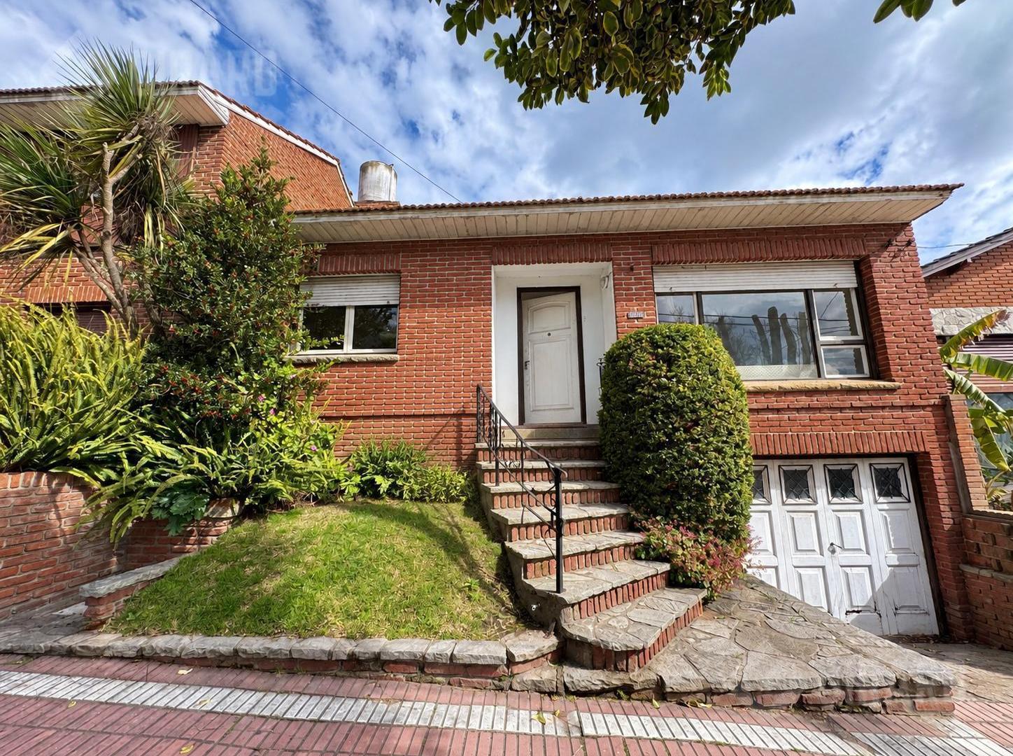 Foto de Venta de PH 4 ambientes en venta en zona chauvin, a reciclar, imagen 1