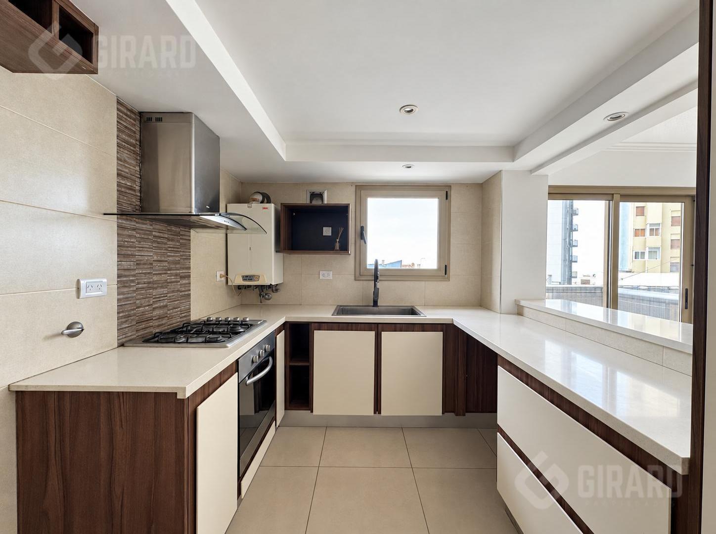 Foto de Venta, departamento de 2 ambientes a la calle con balcón, vista al mar, imagen 2