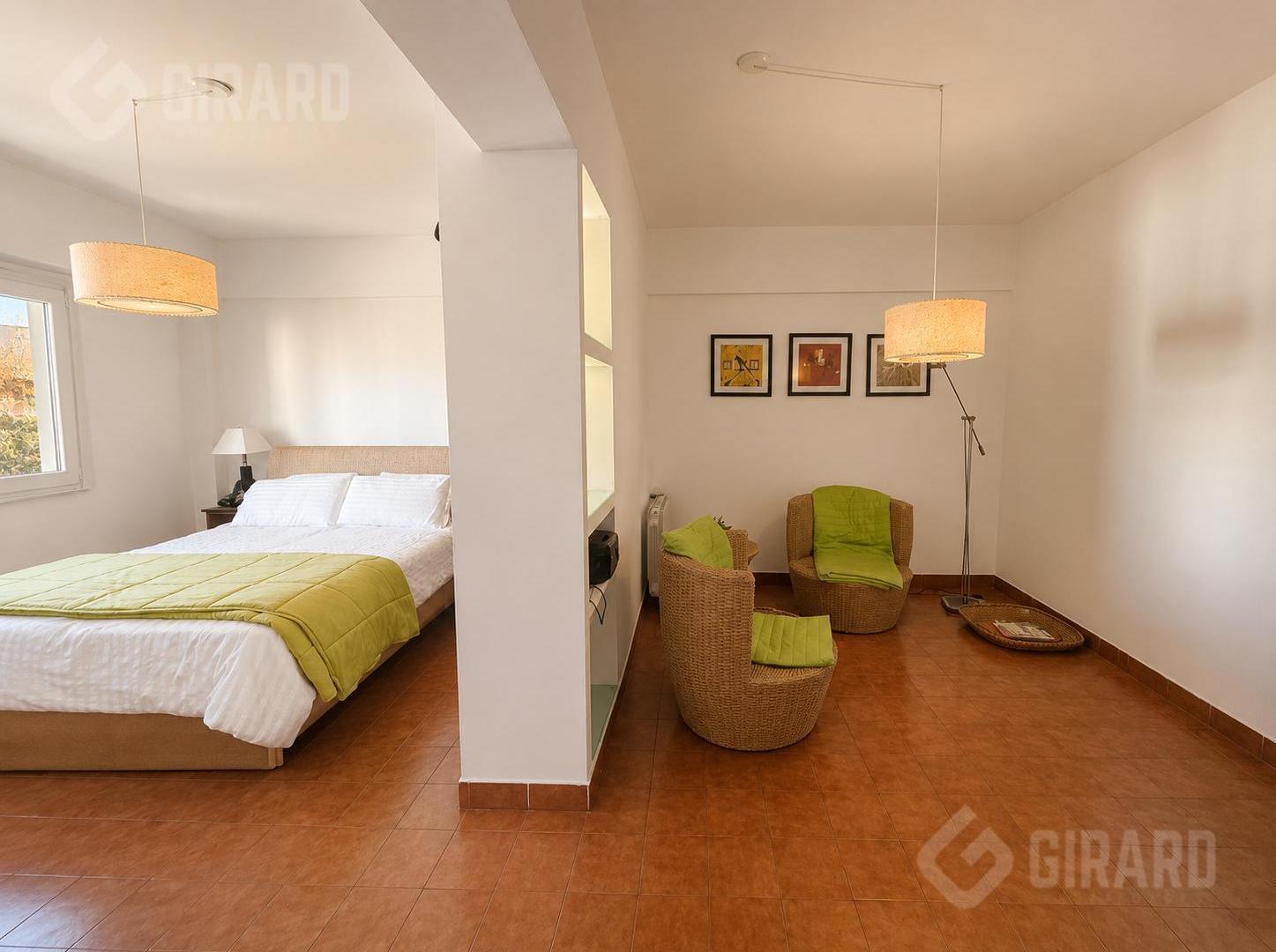 Foto de Departamento en venta de 1 ambiente en zona Centro, impecable estado., imagen 1
