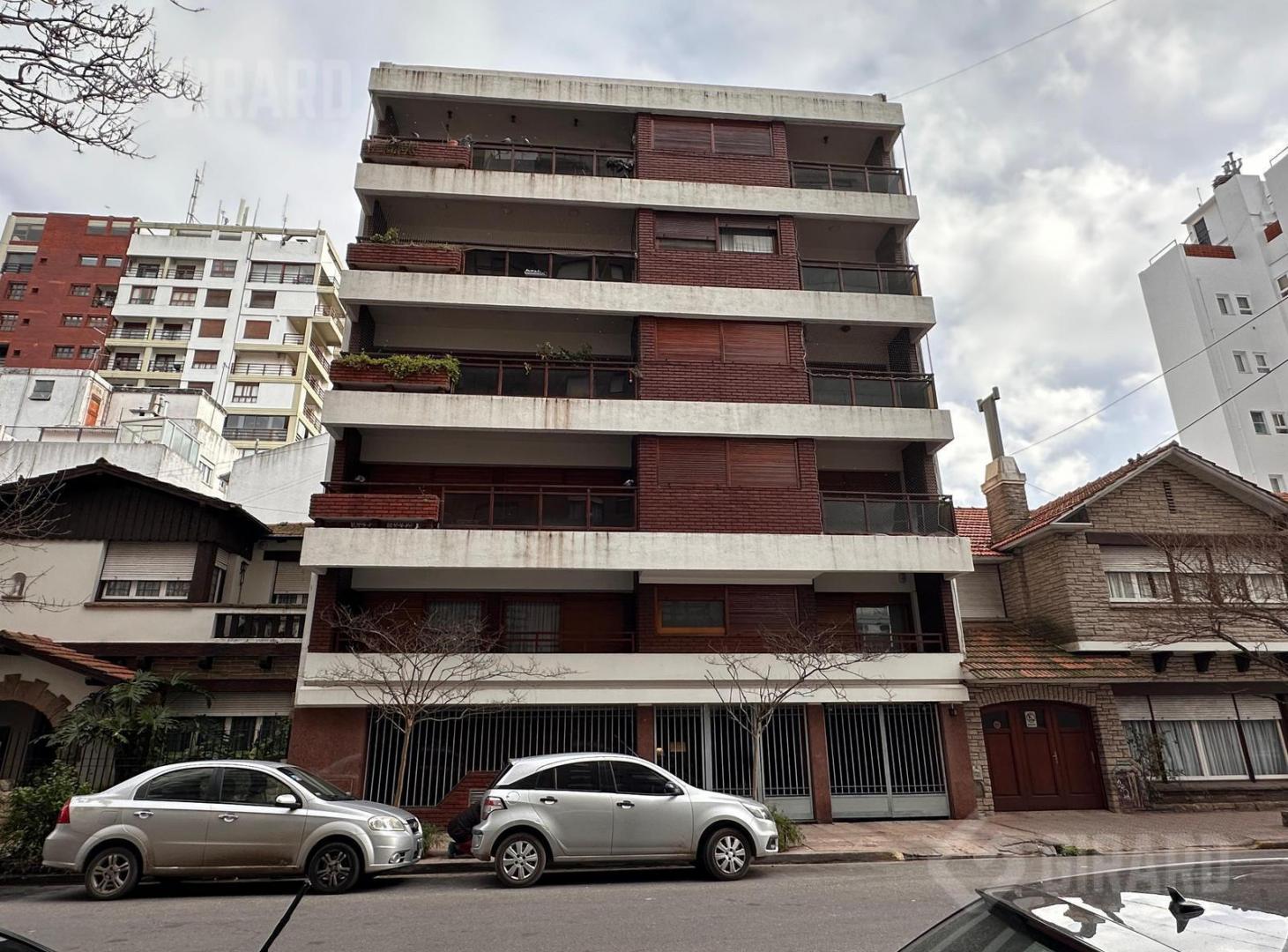 Foto de Departamento en venta de 4 ambientes con dos cochera, zona plaza mitre, imagen 5