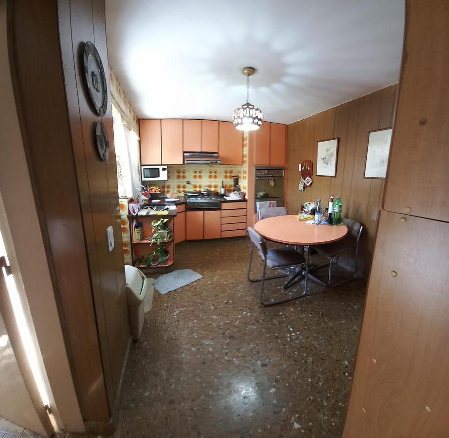 Las Heras 4581 - Casa 6 Ambientes 190 m Villa Martelli - Vende 3