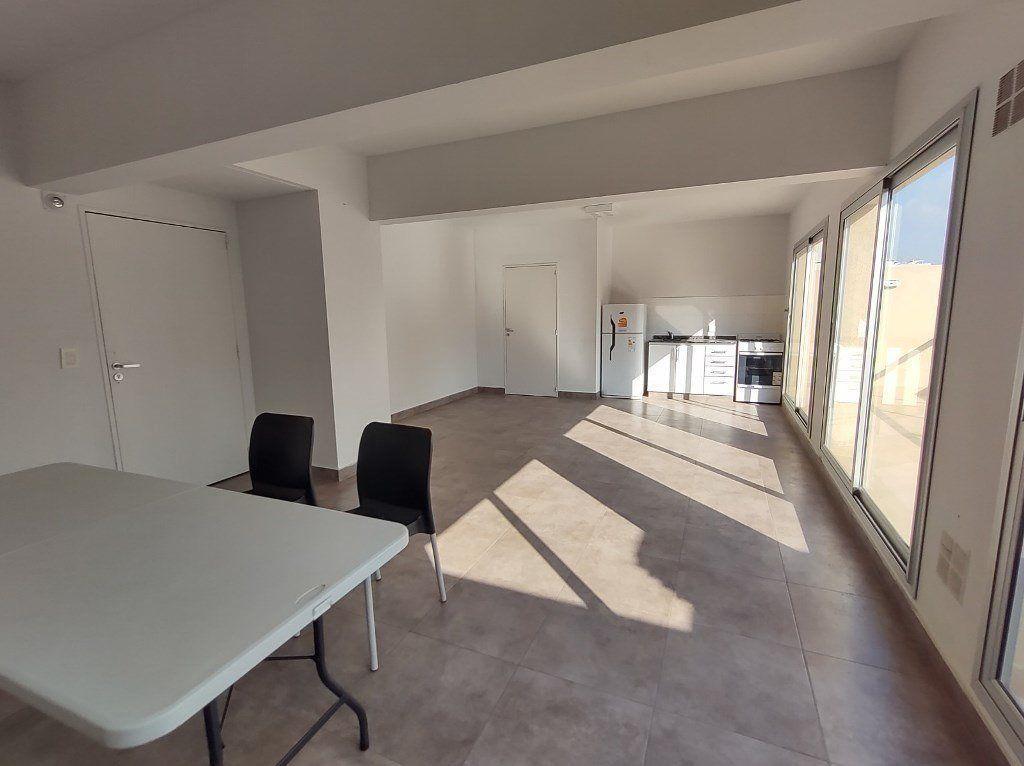 3 AMB BALCON TERRAZA - VISTA ABIERTA, PARRILLA Y COCHERA!!