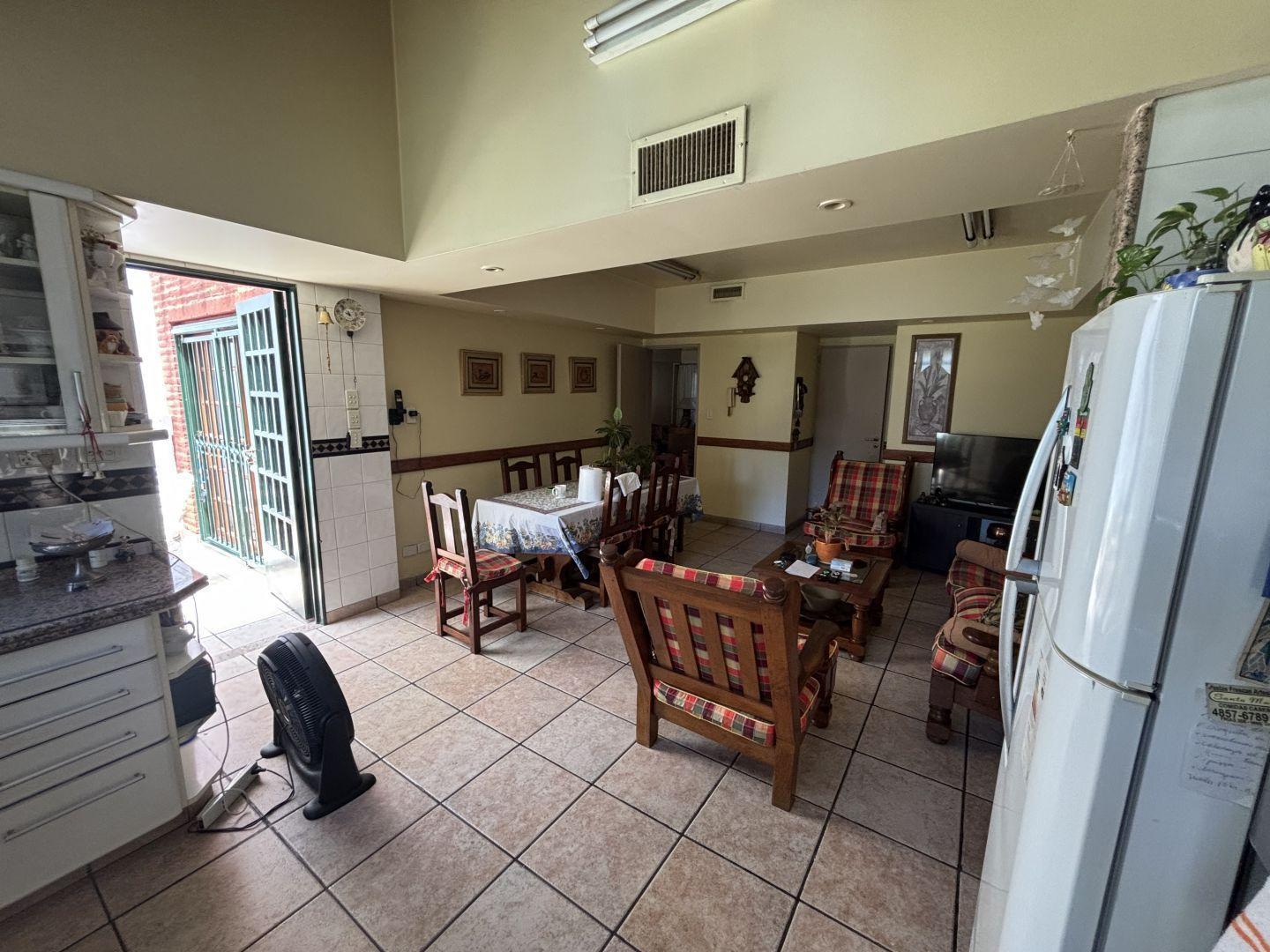 Foto de ¡¡CASA EN LOTE PROPIO CON GARAGE, PILETA Y PARRILLA, 280 MTS!!, imagen 5