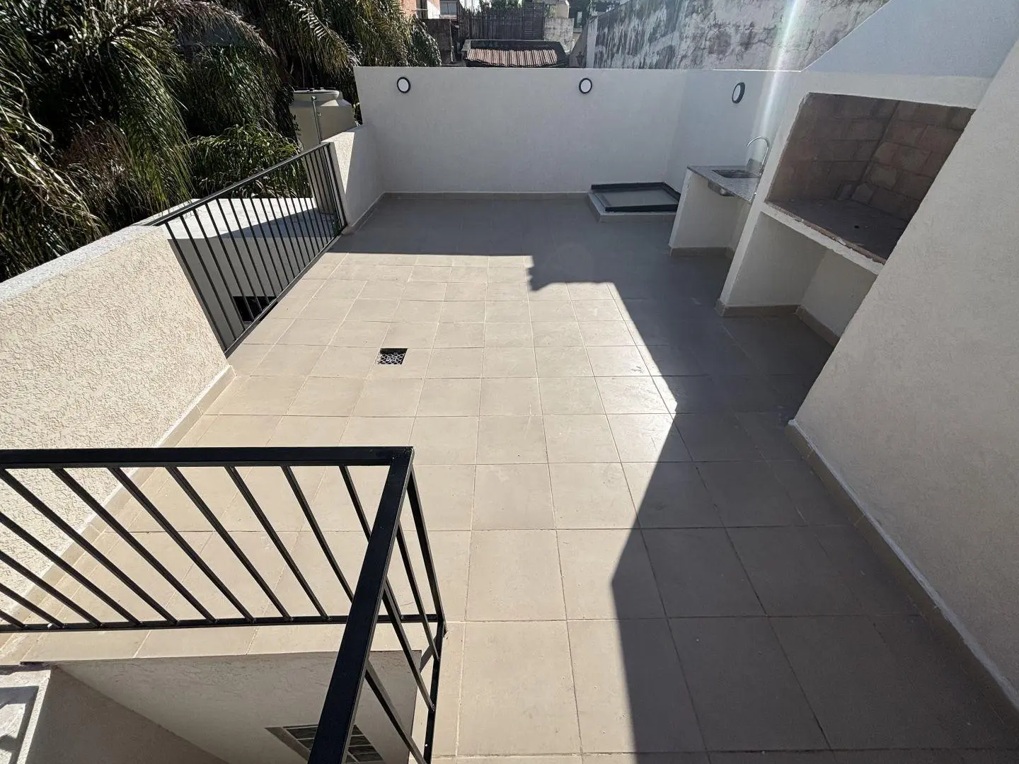 ¡EXCELENTE OPRTUNIDAD, RECICLADO INTEGRAMENTE A NUEVO, EN EXCELENTE UBICACION! 2