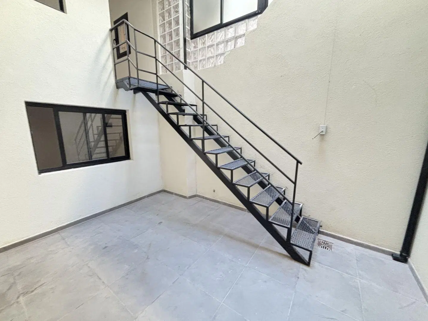 EXCELENTE PH A  ESTRENAR, 4 AMB CON PATIO 3