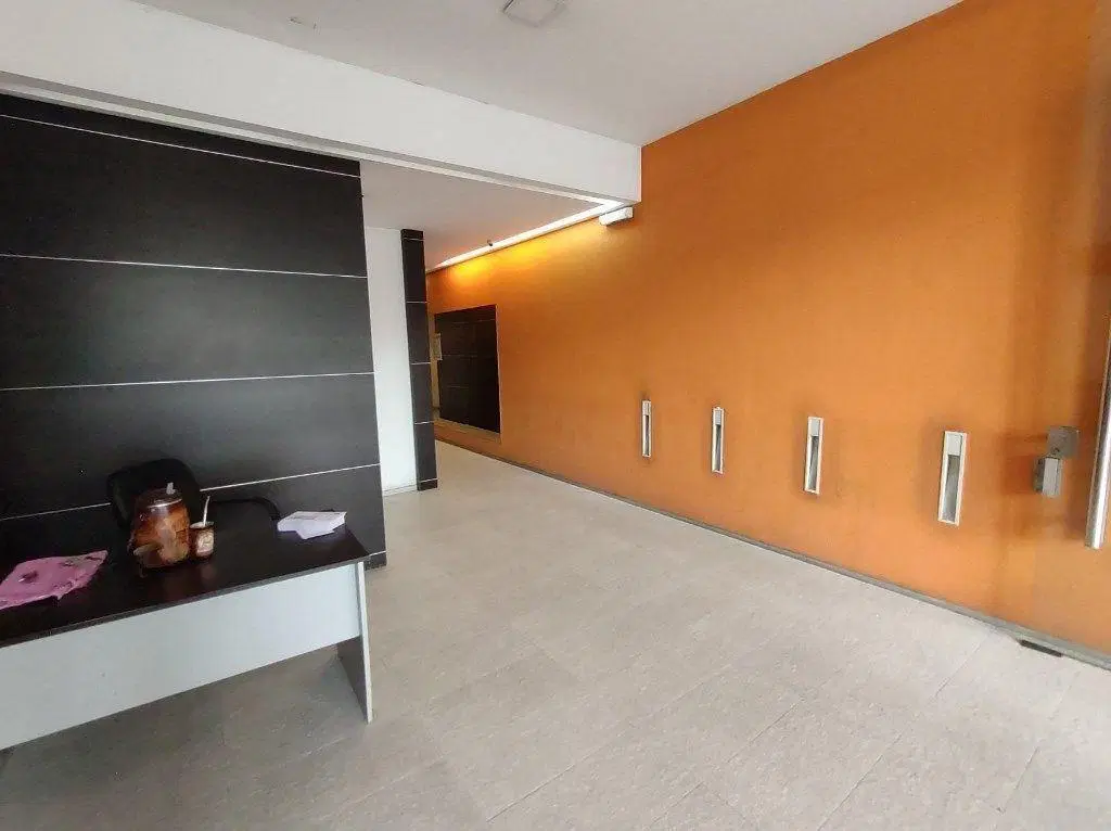 1 AMBIENTE DIVISIBLE. C/ SUM, PILETA, SOLARIUM Y PARRILLA. 2